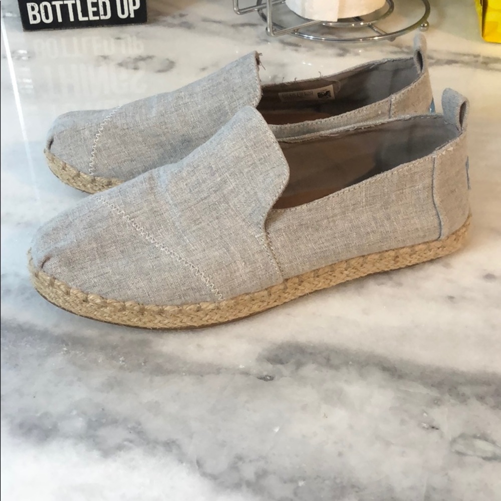 Toms